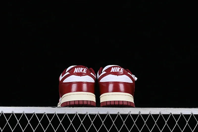 All Categories Nk SB Dunk Series Nk SB Dunk Low Low-top sneakers Cost-effective version Nk Dunk Low Prm "Team Red" Retro white and red SB low-top sports and leisure sneakers FJ4555-100